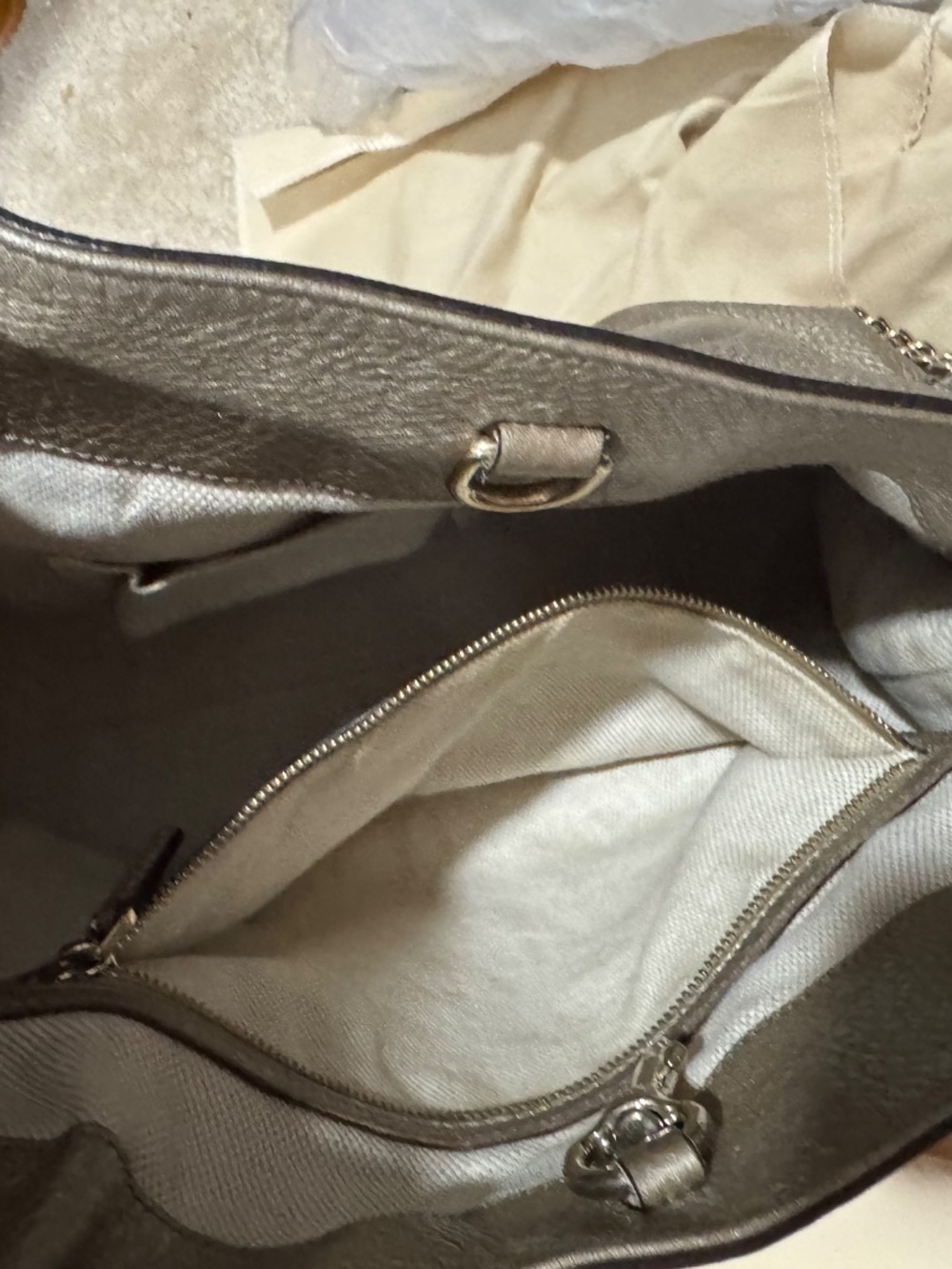 Gucci Silver Gray Soho Chain-Trim Leather Tote - Picture 6 of 6